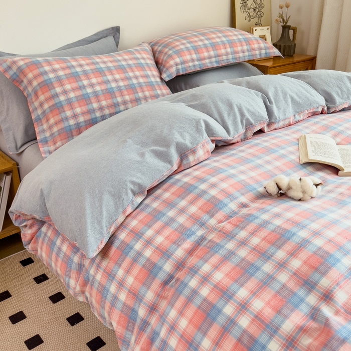 91家纺网 家纺一手货源 找家纺 2024新款无印风水洗棉亲肤简约学生三件套 炫彩格