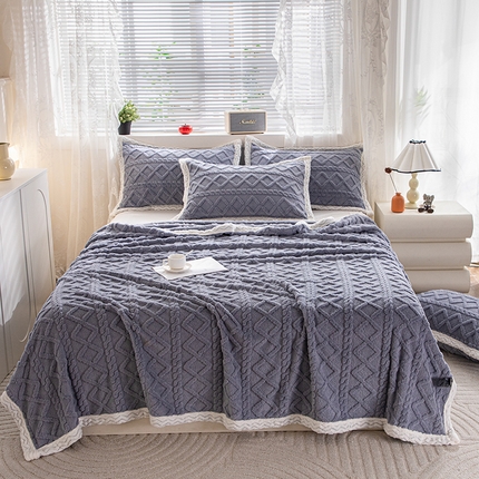 91家纺网 家纺一手货源 找家纺 （总）悦织湾 2025新款面包格塔芙绒舒棉绒蝴蝶毛毯卷边包边款