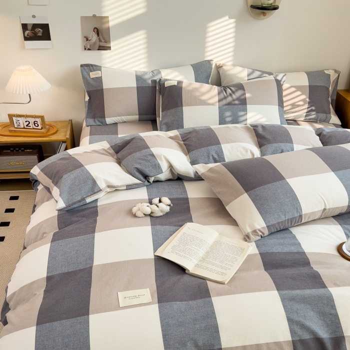 91家纺网 家纺一手货源 找家纺 2024新款无印风水洗棉亲肤简约学生三件套 深蓝大格