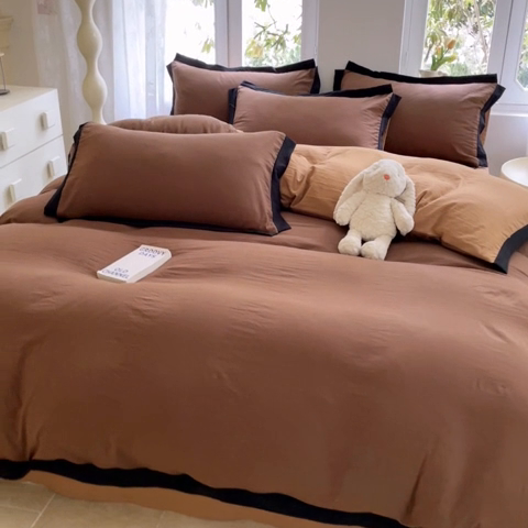 91家纺网 家纺一手货源 找家纺 慕澄家纺 2024新款美拉德风双拼四件套 美拉德深咖+浅咖