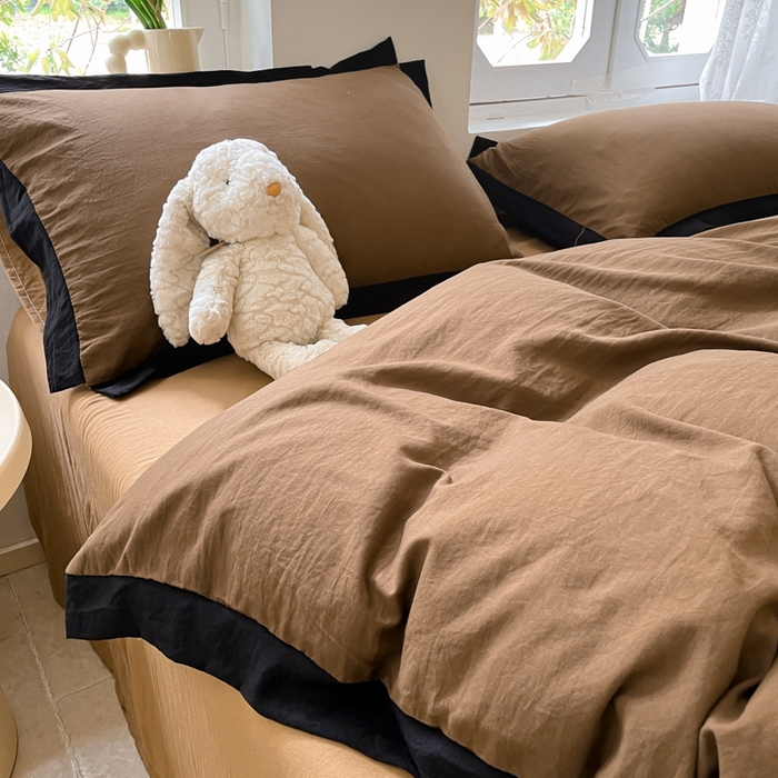 91家纺网 家纺一手货源 找家纺 慕澄家纺 2024新款美拉德风双拼四件套 美拉德深咖+浅咖