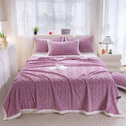 91家纺网 家纺一手货源 找家纺 （总）悦织湾 2025新款面包格塔芙绒舒棉绒蝴蝶毛毯卷边包边款