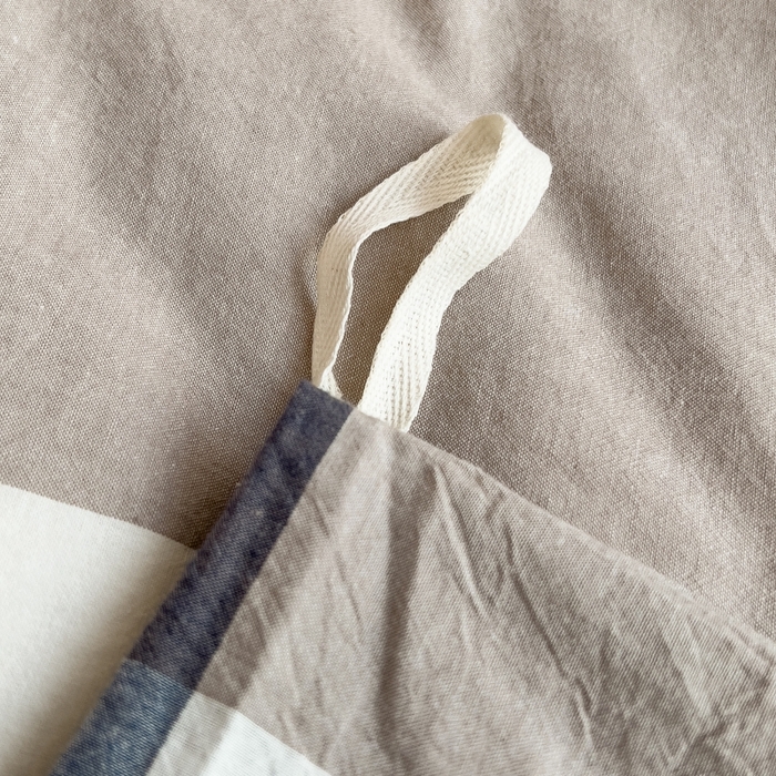 91家纺网 家纺一手货源 找家纺 2024新款无印风水洗棉亲肤简约学生三件套 深蓝大格