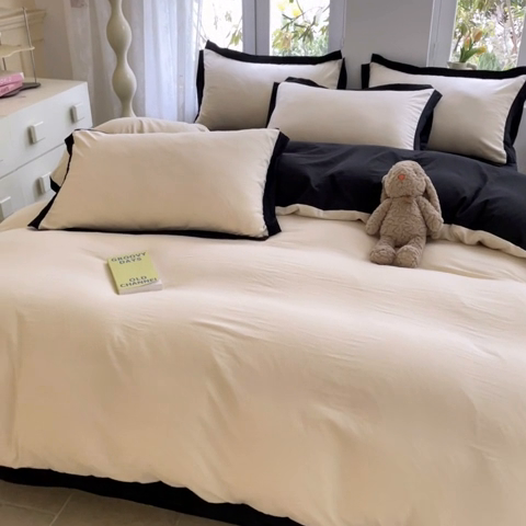 91家纺网 家纺一手货源 找家纺 慕澄家纺 2024新款美拉德风双拼四件套 美拉德-米白+黑