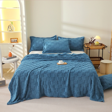 91家纺网 家纺一手货源 找家纺 （总）悦织湾 2025新款面包格塔芙绒舒棉绒蝴蝶毛毯卷边包边款