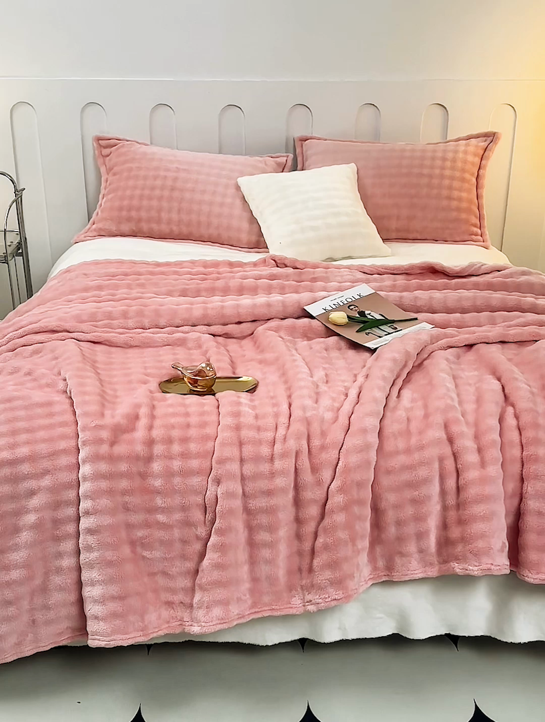 91家纺网 家纺一手货源 找家纺 肖恩毯业 2025新款小泡泡兔毛毯--布兰卡系列 布兰卡-樱花粉