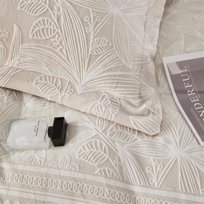 91家纺网 家纺一手货源 找家纺 2024新款A类8斤雕花绒牛奶绒四件套 芳草-黄