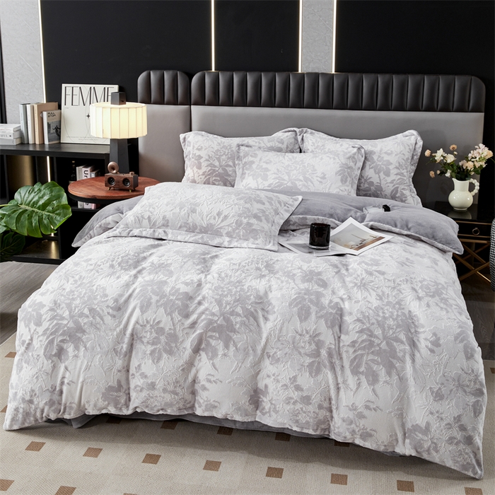 91家纺网 家纺一手货源 找家纺 2024新款A类8斤雕花绒牛奶绒四件套 繁花-灰