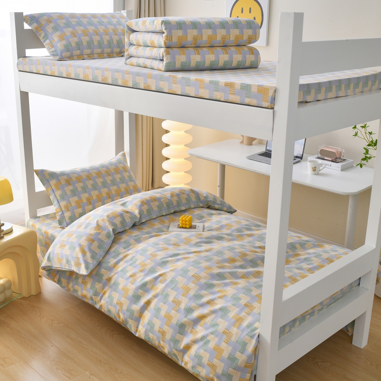 91家纺网 家纺一手货源 找家纺 优尚 2025全棉纯棉磨毛喷气印花学生三件套 林间织梦