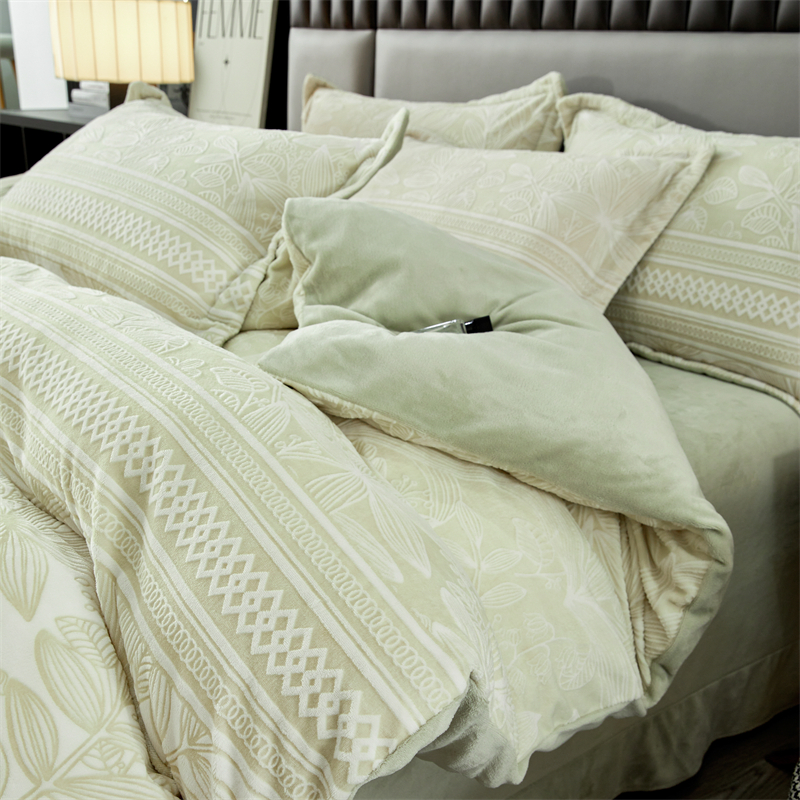 91家纺网 家纺一手货源 找家纺 （总）2024新款A类8斤雕花绒牛奶绒四件套