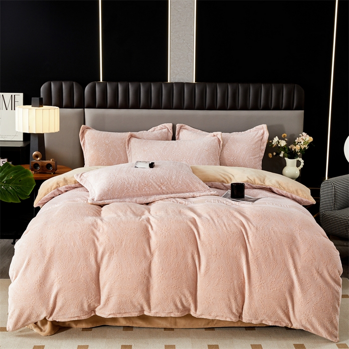 91家纺网 家纺一手货源 找家纺 2024新款A类8斤雕花绒牛奶绒四件套 梵音黄