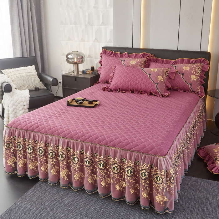 91家纺网 家纺一手货源 找家纺 罗艺轩 2024新款色织蕾丝夹棉床裙三件套-皇家贵族 皇家贵族-珊瑚红