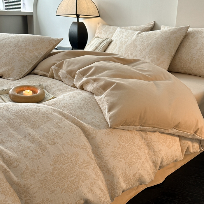 91家纺网 家纺一手货源 找家纺 博雅 2024新款全棉提花三层纱磨毛四件套（上图送2000元货款） 慕斯（米）