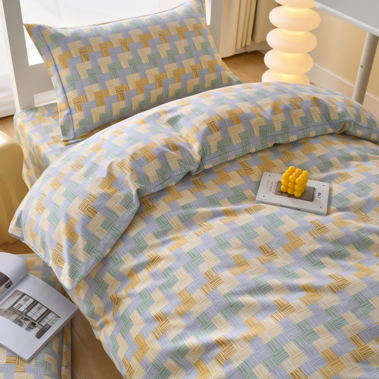 91家纺网 家纺一手货源 找家纺 优尚 2025全棉纯棉磨毛喷气印花学生三件套 林间织梦