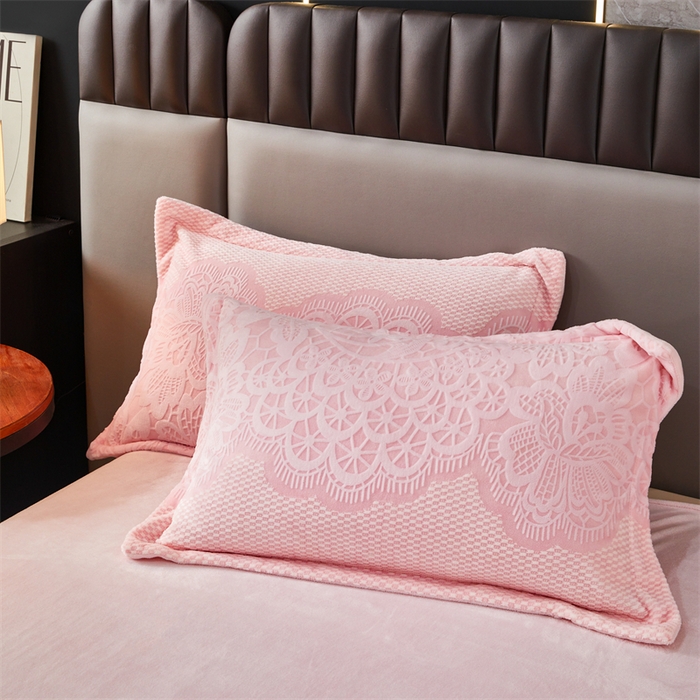 91家纺网 家纺一手货源 找家纺 2024新款A类8斤雕花绒牛奶绒四件套 蔷薇花语-粉