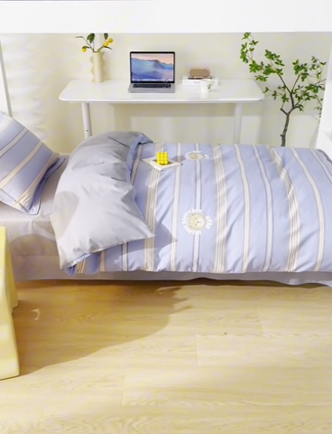 91家纺网 家纺一手货源 找家纺 优尚 2025全棉纯棉磨毛喷气印花学生三件套 星梦蓝语