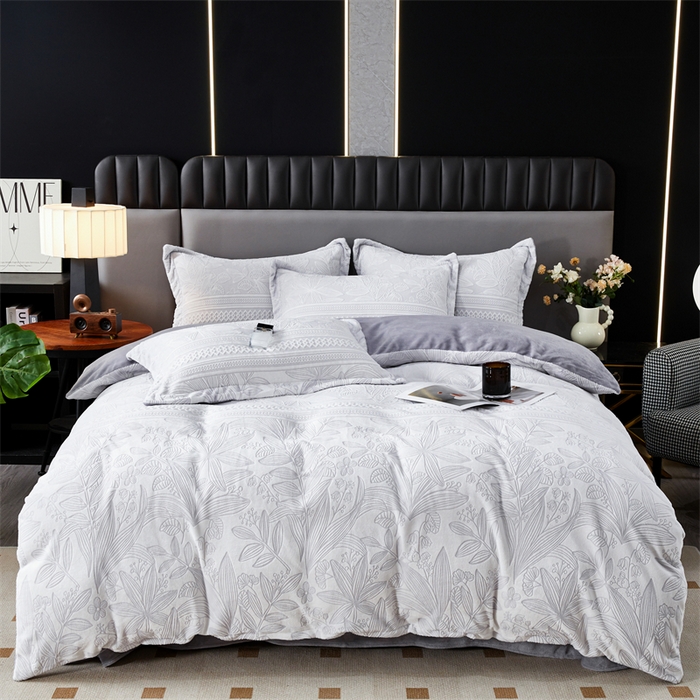 91家纺网 家纺一手货源 找家纺 2024新款A类8斤雕花绒牛奶绒四件套 芳草-灰