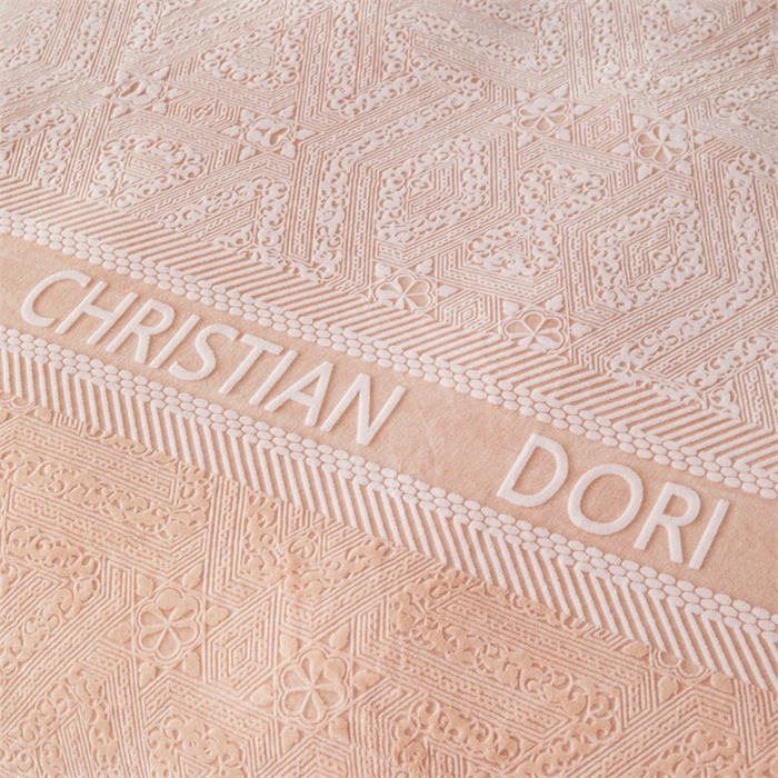 91家纺网 家纺一手货源 找家纺 2024新款A类8斤雕花绒牛奶绒四件套 梵音黄