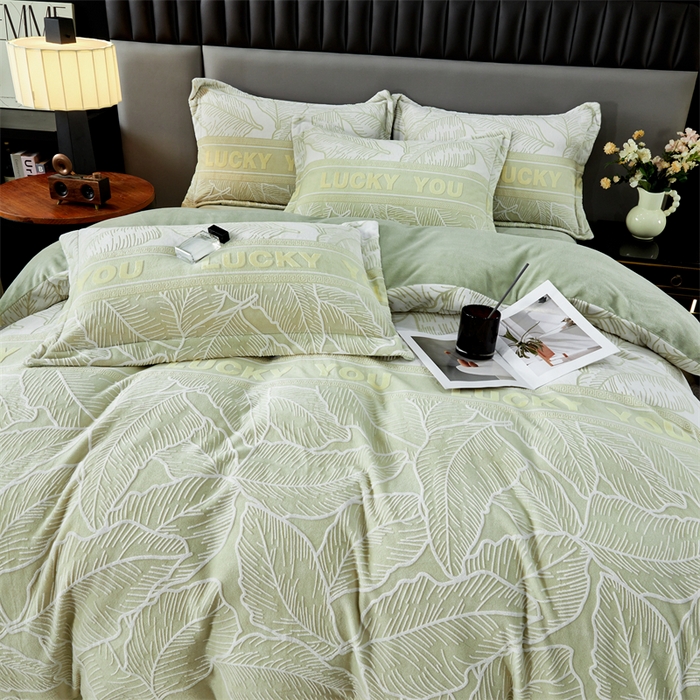 91家纺网 家纺一手货源 找家纺 2024新款A类8斤雕花绒牛奶绒四件套 叶霖-绿