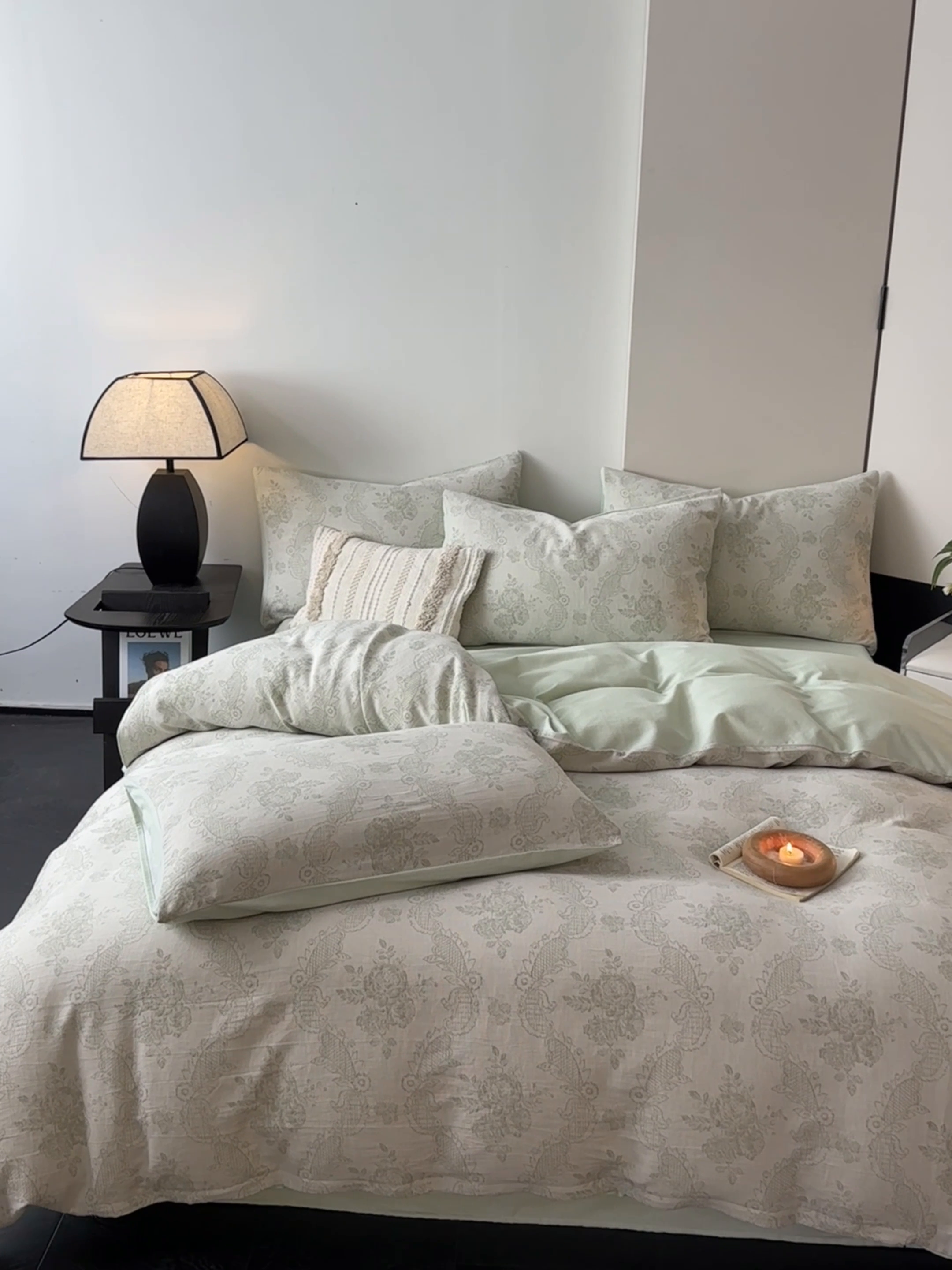 91家纺网 家纺一手货源 找家纺 博雅 2024新款全棉提花三层纱磨毛四件套（上图送2000元货款） 波洛（灰）