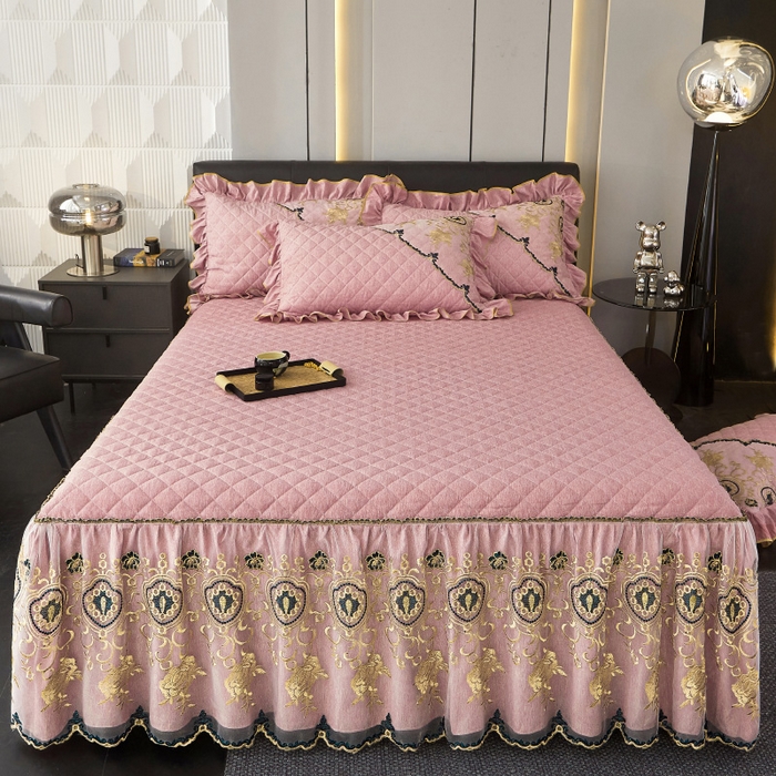 91家纺网 家纺一手货源 找家纺 罗艺轩 2024新款色织蕾丝夹棉床裙三件套-皇家贵族 皇家贵族-香妃粉