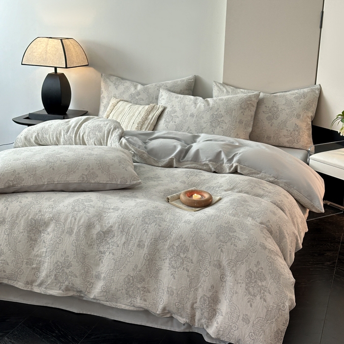 91家纺网 家纺一手货源 找家纺 博雅 2024新款全棉提花三层纱磨毛四件套（上图送2000元货款） 玫瑰面纱（灰）