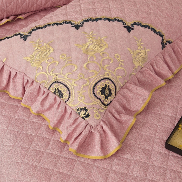 91家纺网 家纺一手货源 找家纺 罗艺轩 2024新款色织蕾丝夹棉床裙三件套-皇家贵族 皇家贵族-香妃粉