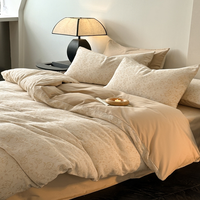 91家纺网 家纺一手货源 找家纺 博雅 2024新款全棉提花三层纱磨毛四件套（上图送2000元货款） 洛丽塔（米）