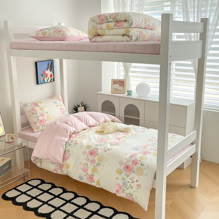 91家纺网 家纺一手货源 找家纺 蓝邻家纺 2024新款小清新印花全棉四件套学生宿舍三件套 筱薇