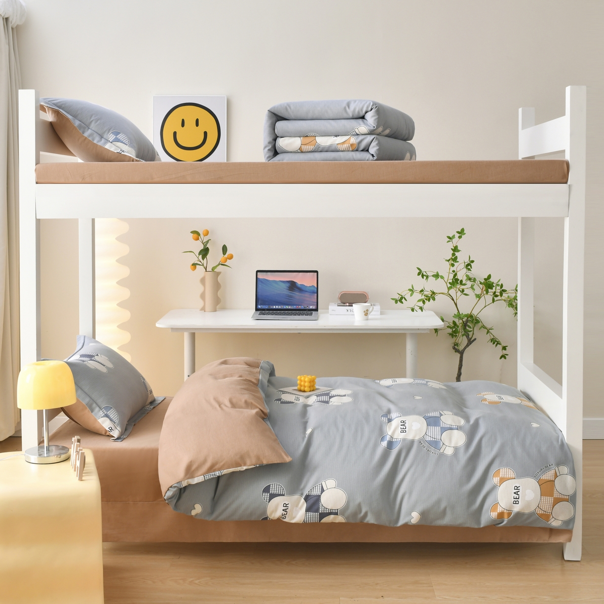 91家纺网 家纺一手货源 找家纺 优尚 2025全棉纯棉磨毛喷气印花学生三件套 星辉熊语