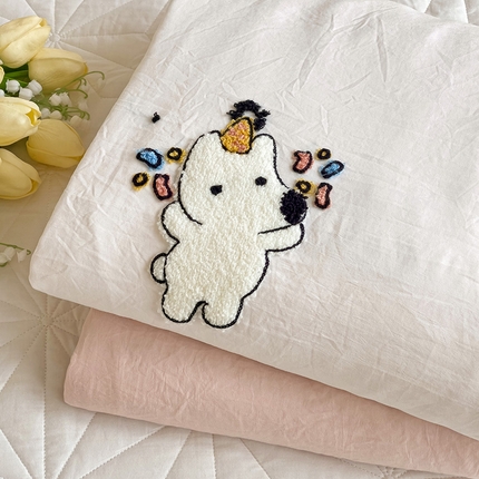 91家纺网 家纺一手货源 找家纺 韩巢家纺 2024新款四季通用超柔水洗棉毛巾绣单件被套-动物乐园系列（提供卖家秀 ） 动物乐园白浅粉