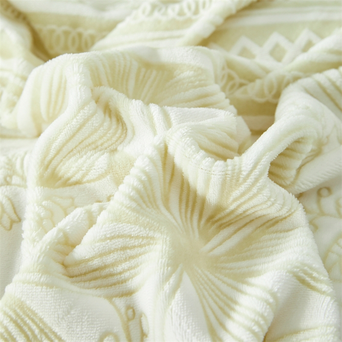 91家纺网 家纺一手货源 找家纺 2024新款A类8斤雕花绒牛奶绒四件套 芳草-绿