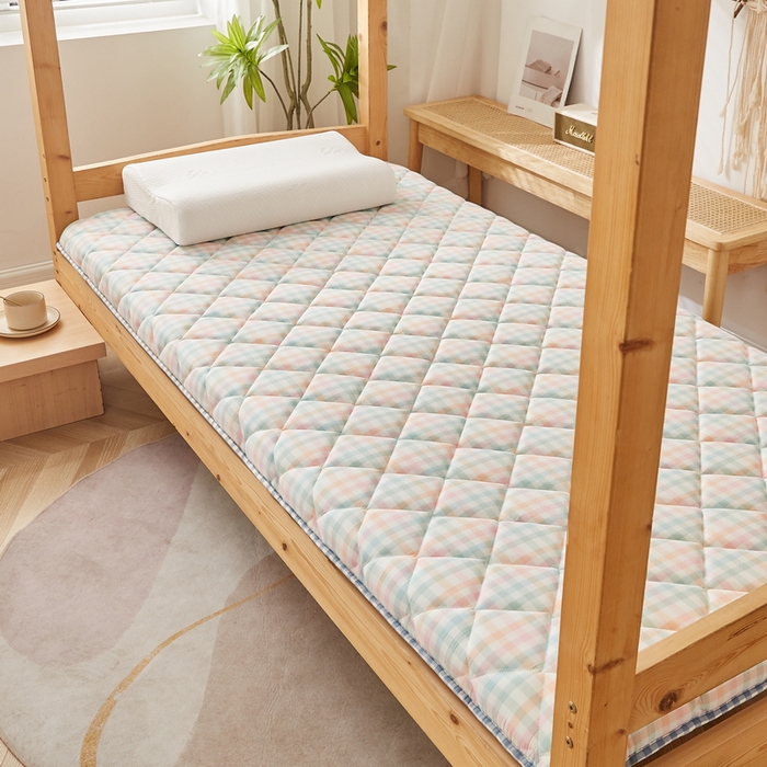 91家纺网 家纺一手货源 找家纺 卡派 2024新款单人床乳胶椰棕床垫 冰淇淋格