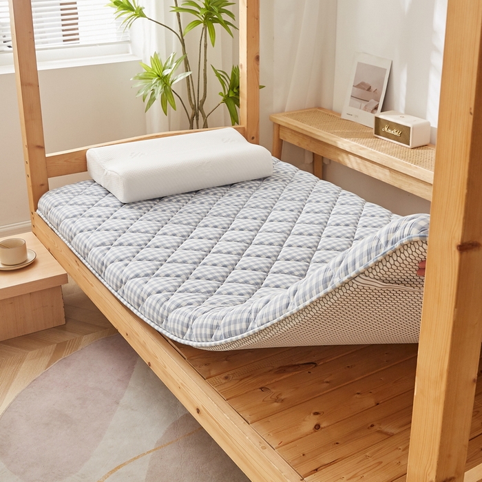 91家纺网 家纺一手货源 找家纺 迪乐妮 2024新款单人床乳胶椰棕床垫 蓝小格