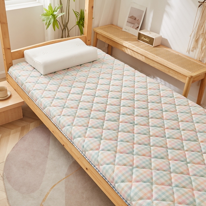 91家纺网 家纺一手货源 找家纺 迪乐妮 2024新款单人床乳胶椰棕床垫 冰淇淋格