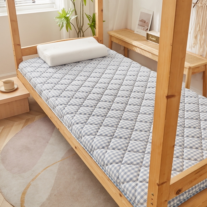 91家纺网 家纺一手货源 找家纺 迪乐妮 2024新款单人床乳胶椰棕床垫 蓝小格