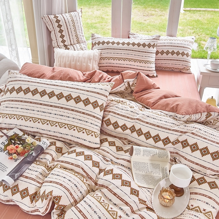 91家纺网 家纺一手货源 找家纺 富之航 2024新款云纱棉四件套现货供应 几何梦境