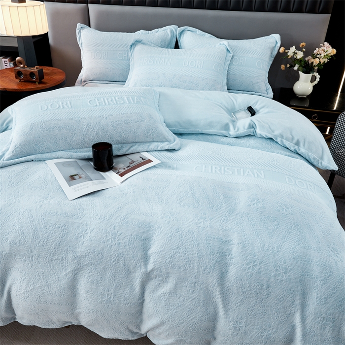 91家纺网 家纺一手货源 找家纺 2024新款A类8斤雕花绒牛奶绒四件套 梵音-蓝