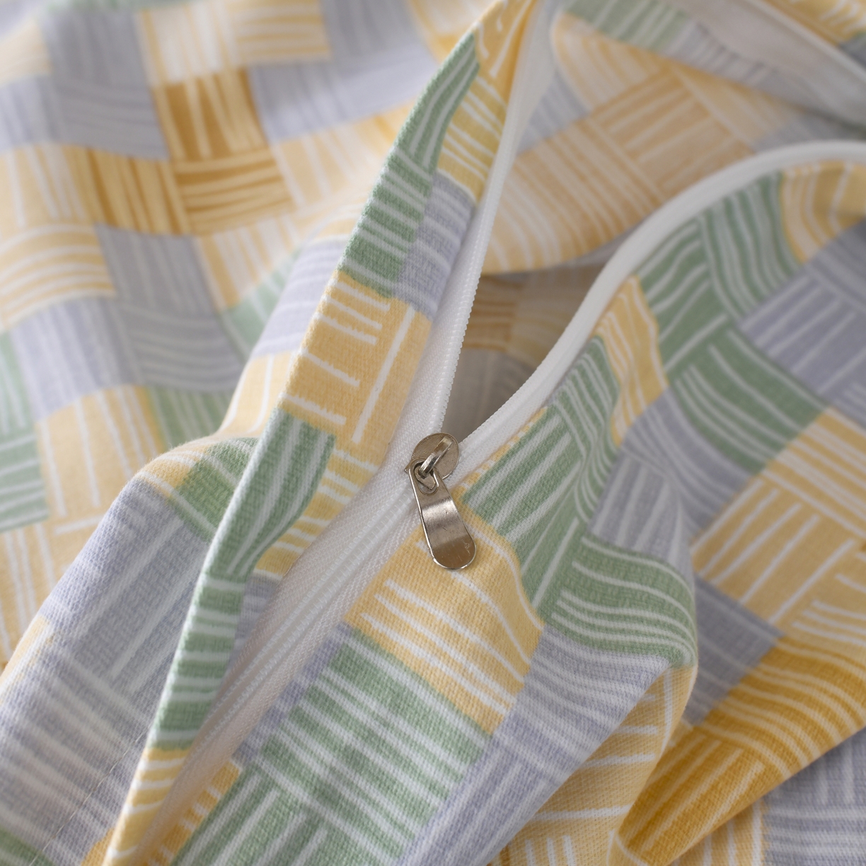 91家纺网 家纺一手货源 找家纺 优尚 2025全棉纯棉磨毛喷气印花学生三件套 林间织梦