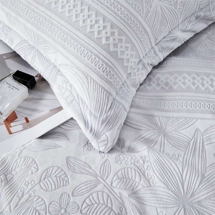 91家纺网 家纺一手货源 找家纺 2024新款A类8斤雕花绒牛奶绒四件套 芳草-灰