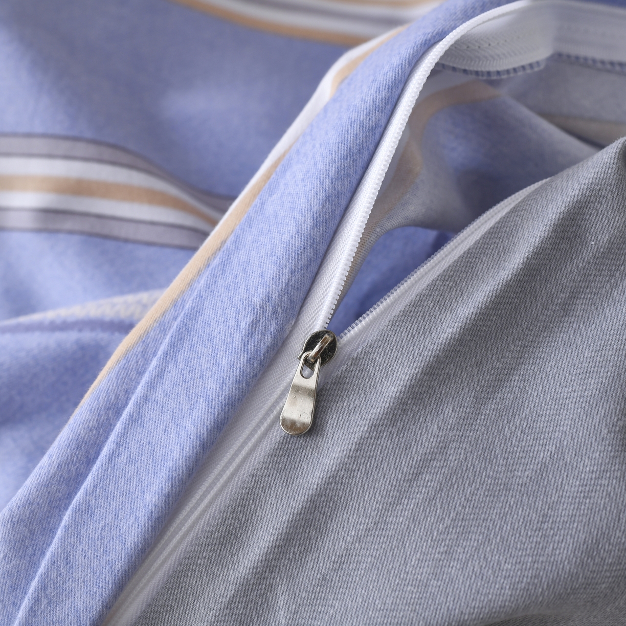 91家纺网 家纺一手货源 找家纺 优尚 2025全棉纯棉磨毛喷气印花学生三件套 星梦蓝语