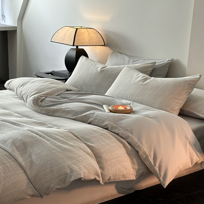 91家纺网 家纺一手货源 找家纺 博雅 2024新款全棉提花三层纱磨毛四件套（上图送2000元货款） 波洛（灰）