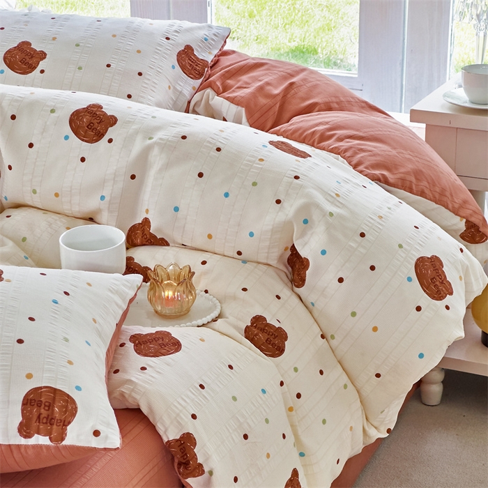 91家纺网 家纺一手货源 找家纺 富之航 2024新款云纱棉四件套现货供应 波点小熊