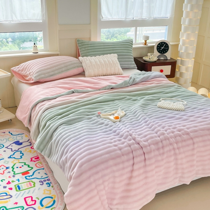 91家纺网 家纺一手货源 找家纺 言熙居家纺 2024新款AB版多功能盖毯被套 泡芙-粉绿