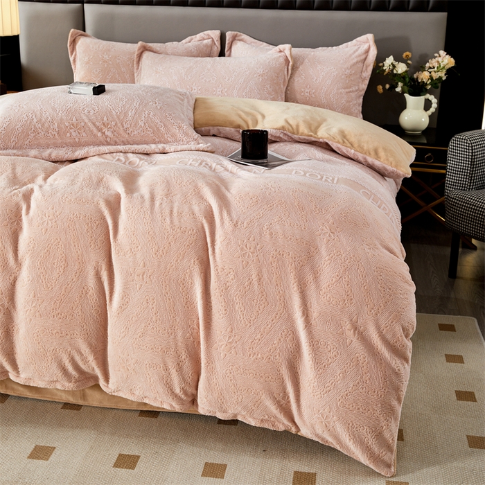 91家纺网 家纺一手货源 找家纺 2024新款A类8斤雕花绒牛奶绒四件套 梵音黄