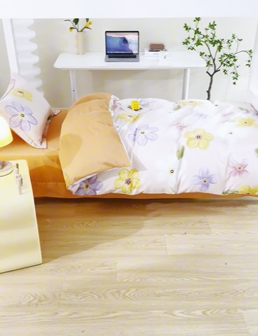 91家纺网 家纺一手货源 找家纺 优尚 2025全棉纯棉磨毛喷气印花学生三件套 花语甜心-粉