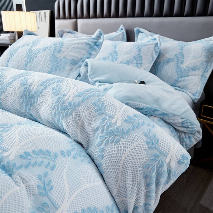 91家纺网 家纺一手货源 找家纺 2024新款A类8斤雕花绒牛奶绒四件套 秋思-蓝