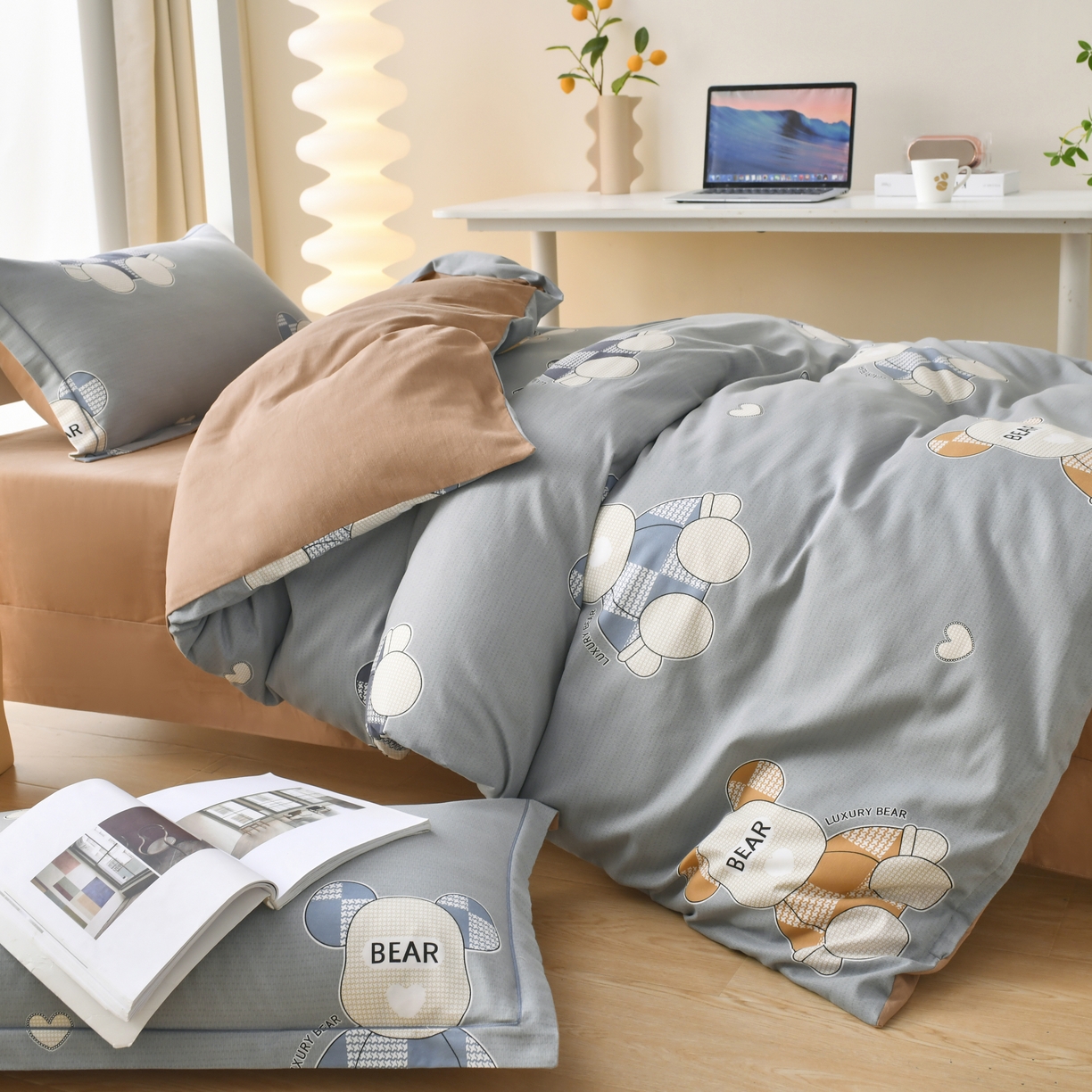 91家纺网 家纺一手货源 找家纺 优尚 2025全棉纯棉磨毛喷气印花学生三件套 星辉熊语