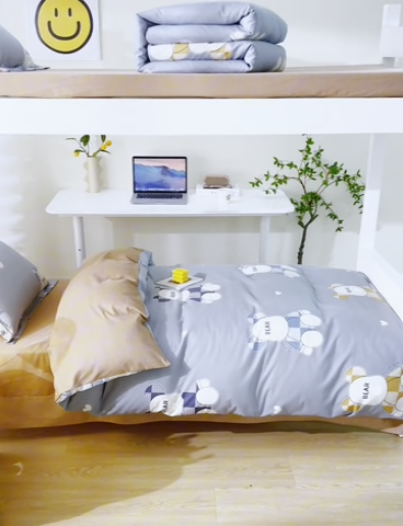 91家纺网 家纺一手货源 找家纺 优尚 2025全棉纯棉磨毛喷气印花学生三件套 星辉熊语