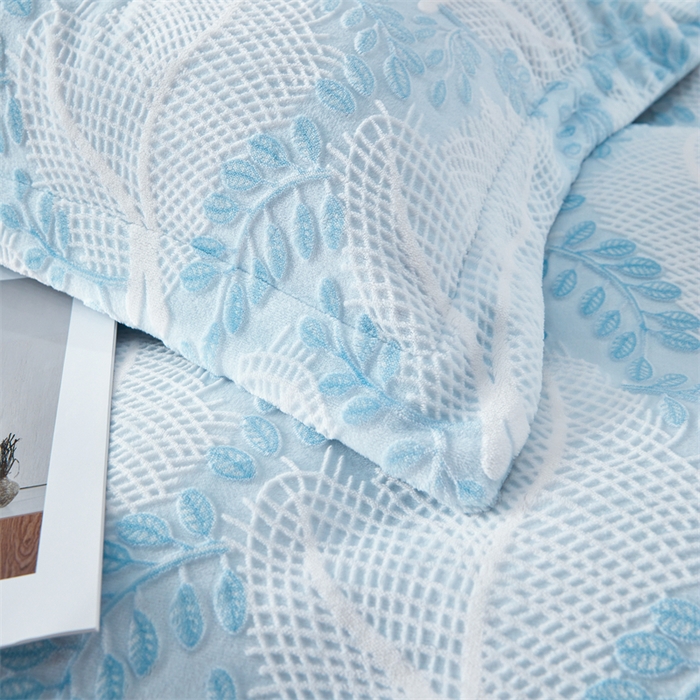 91家纺网 家纺一手货源 找家纺 2024新款A类8斤雕花绒牛奶绒四件套 秋思-蓝